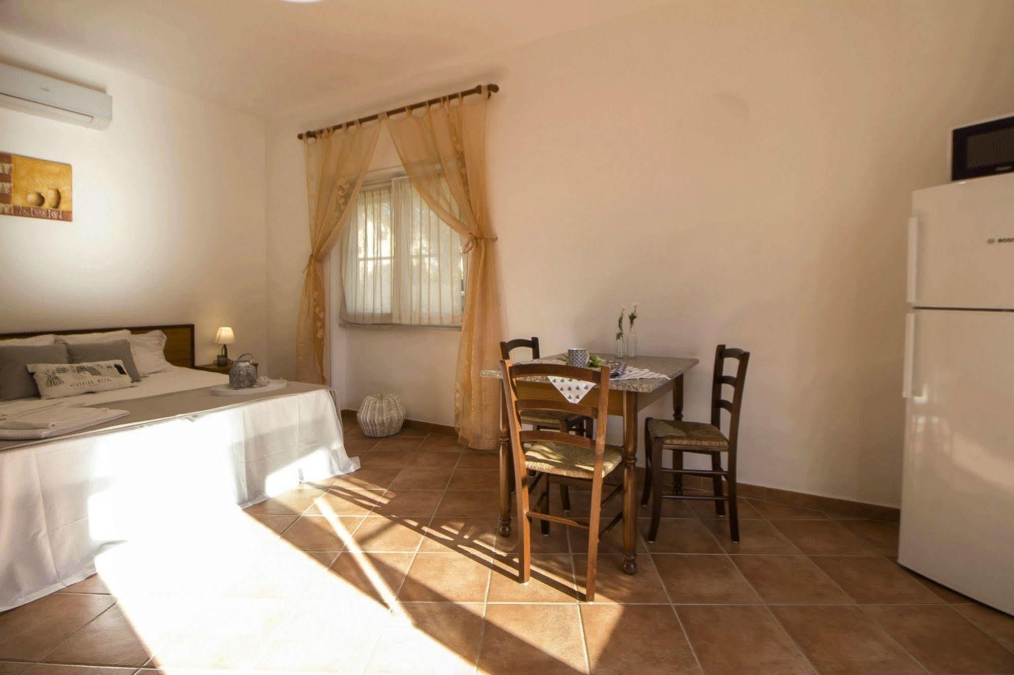 Casa Vacanze Cau - Viale Europa Alghero Exterior photo