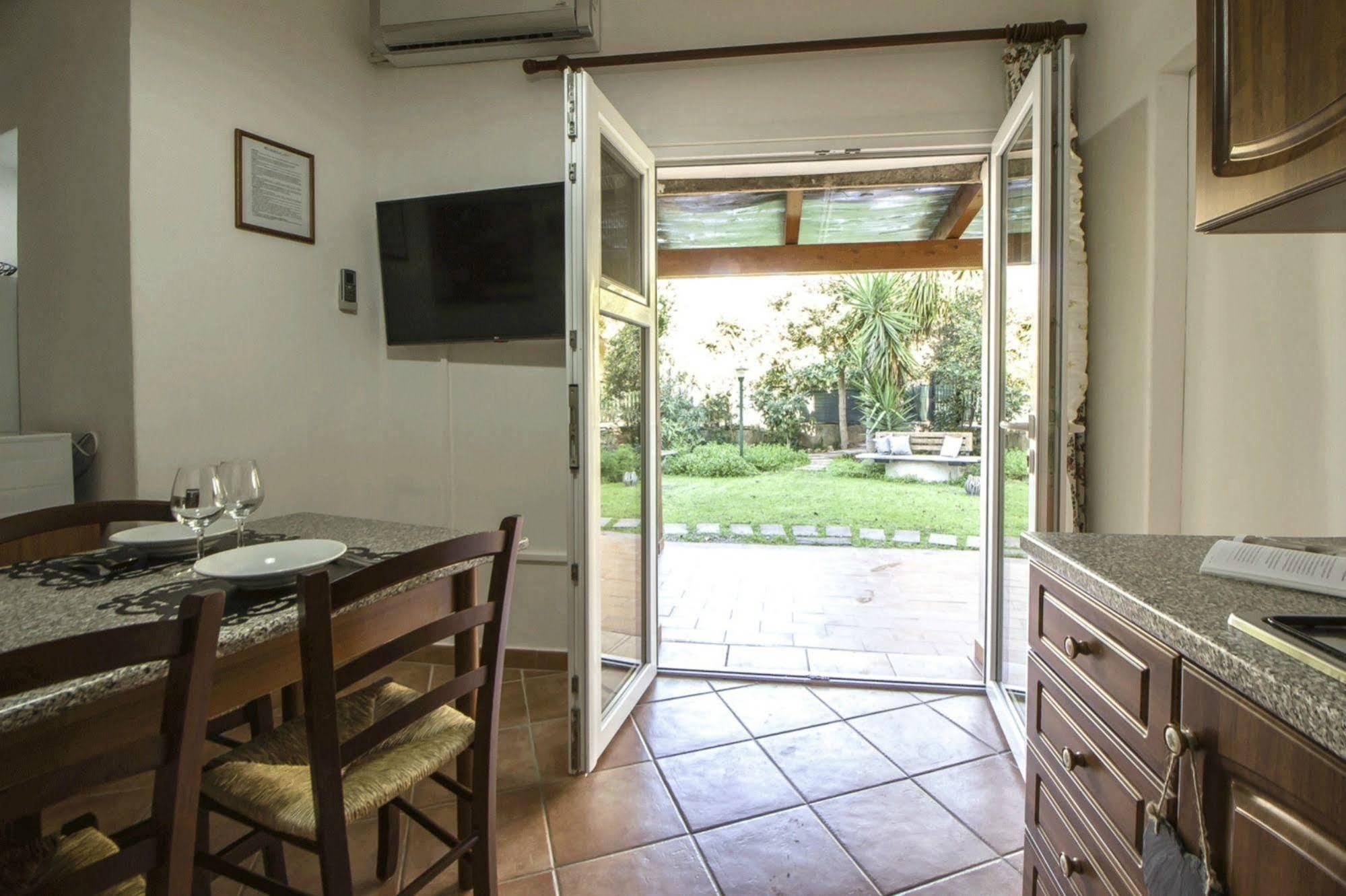 Casa Vacanze Cau - Viale Europa Alghero Exterior photo